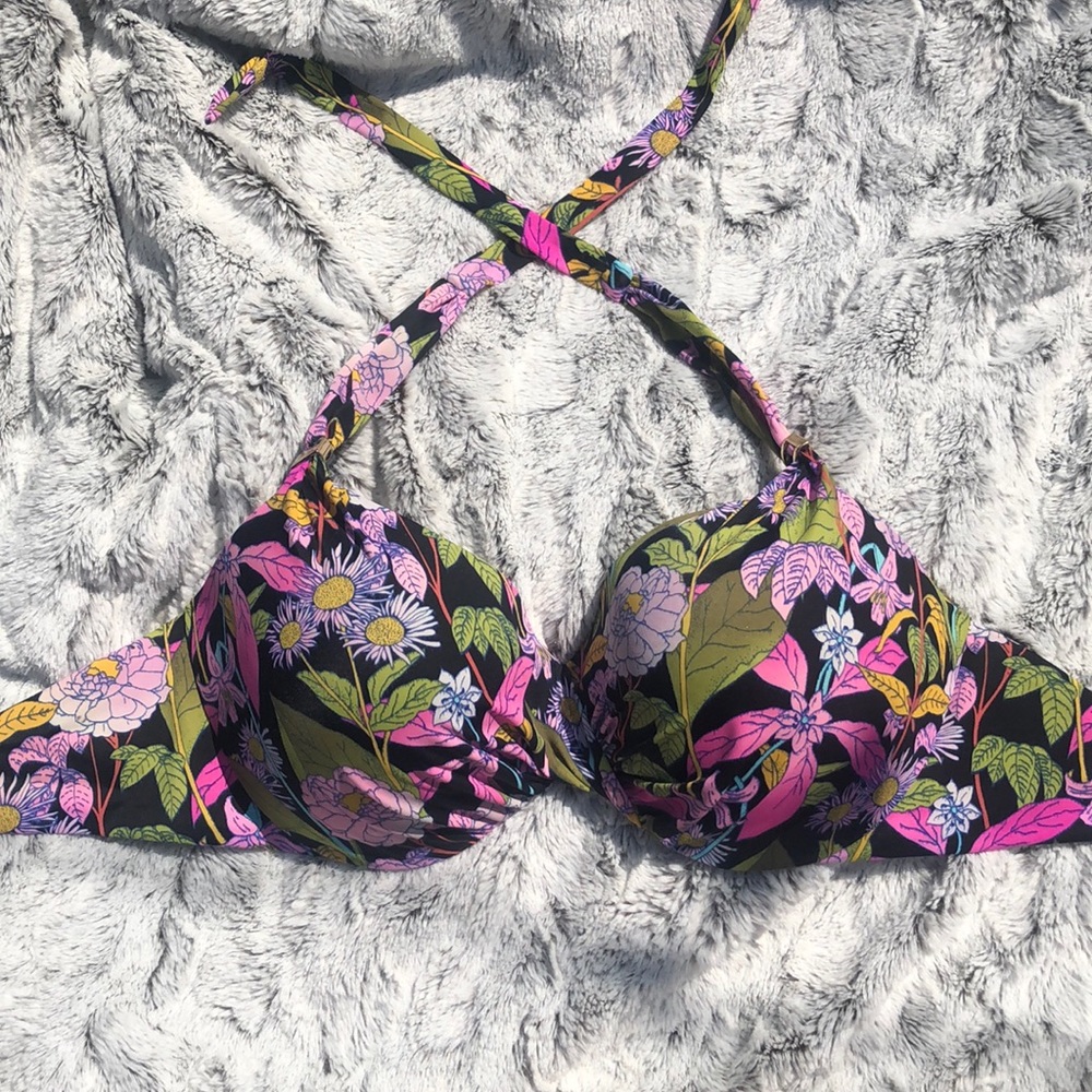 Victoria’s Secret 36ddd bikini top